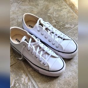 Converse platform LEATHER shoe women (FITS ONE SIZE BIG)